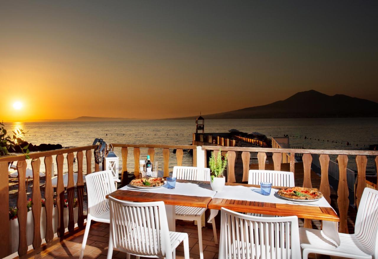 La Fornace Relais & Spa กาสเตลลัมมาเร ดิ สตาเบีย ภายนอก รูปภาพ